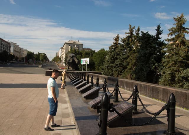 Площадь 30-летия Победы. Фотография 2