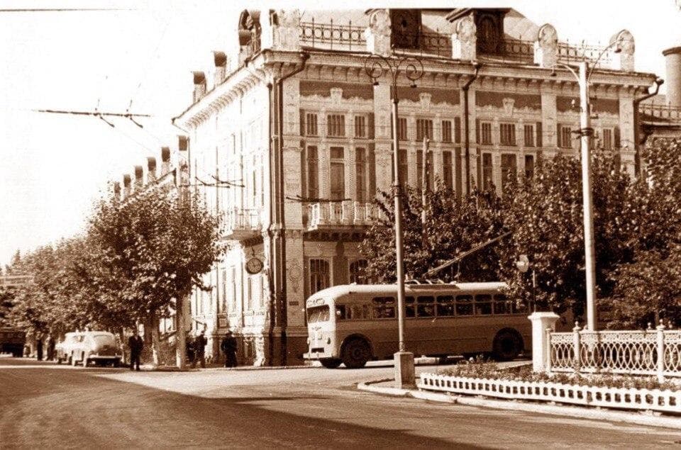 Здание бывшей Стерлитамакской земской управы — фотография 2