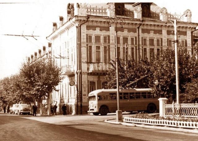 Здание бывшей Стерлитамакской земской управы. Фотография 2