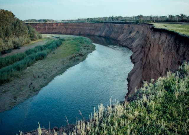 Обрыв у реки Сакмара. Фотография 6