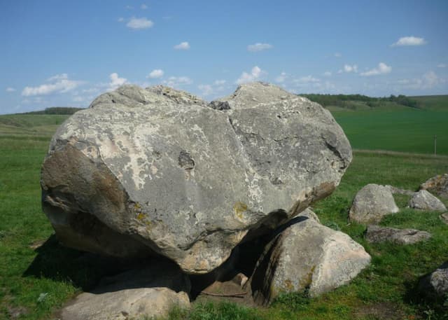 Конь-камень. Фотография 1