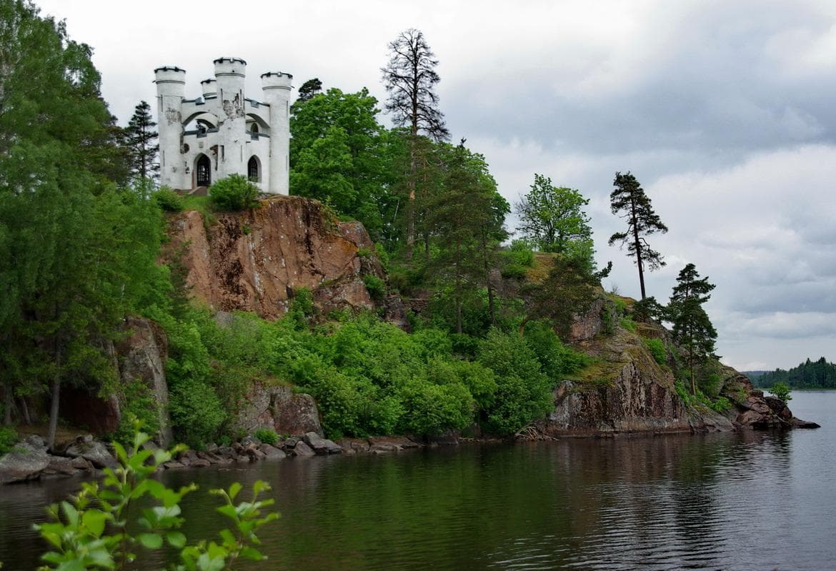 Старый Замок и парк Монрепо — фотография 1
