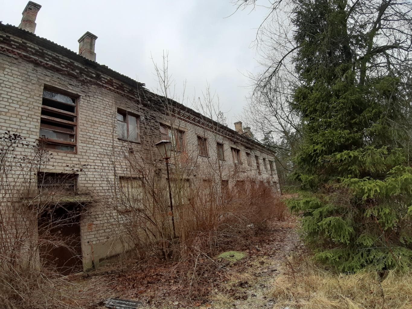 Заброшенный жилой дом на "очистных" — photo 3