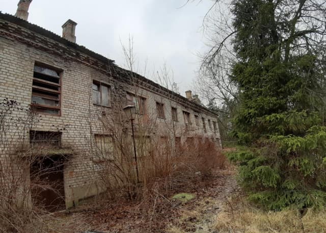 Заброшенный жилой дом на "очистных". Фотография 3