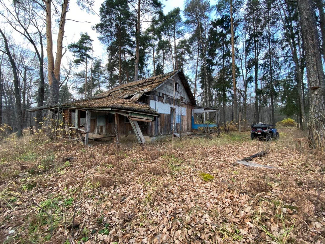 Заводь (старица) с домиком на берегу — фотография 1