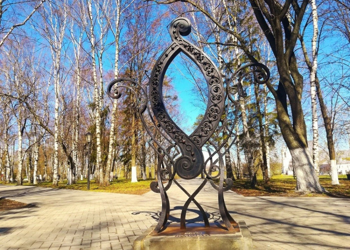 Памятник букве "О". Фотография 1