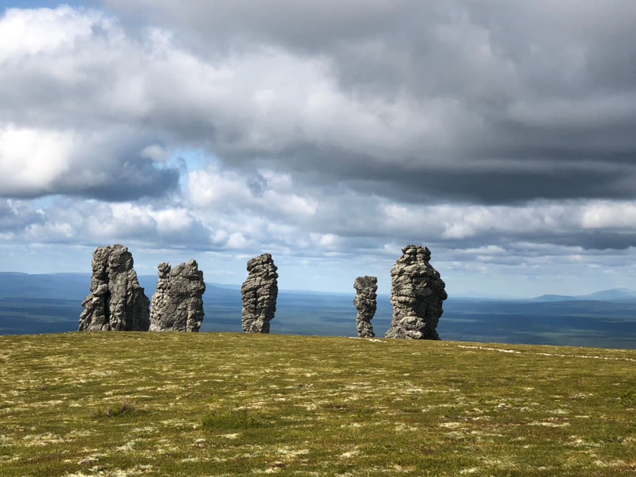 Manpupuner Rock Formations — photo 1