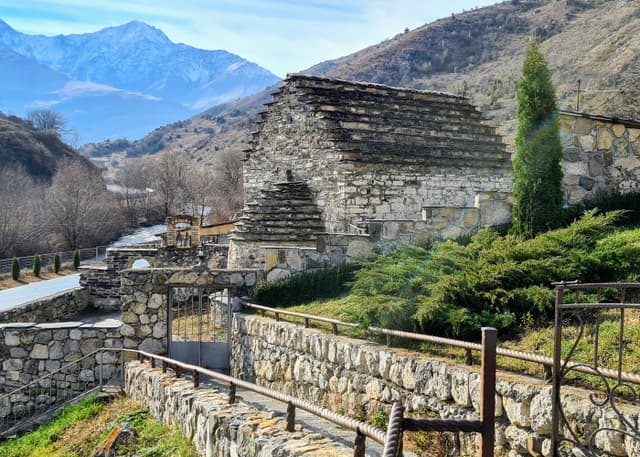 Дзивгисская крепость. Фотография 1