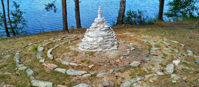 Памятник кыштымскому карлику Алёшеньке