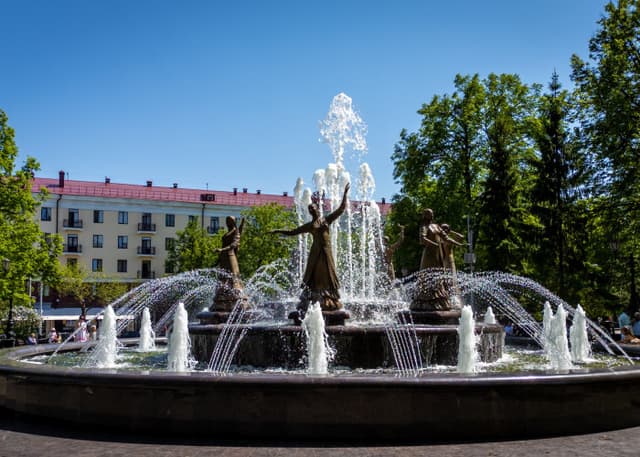Фонтан Семь Девушек (Уфа). Фотография 1