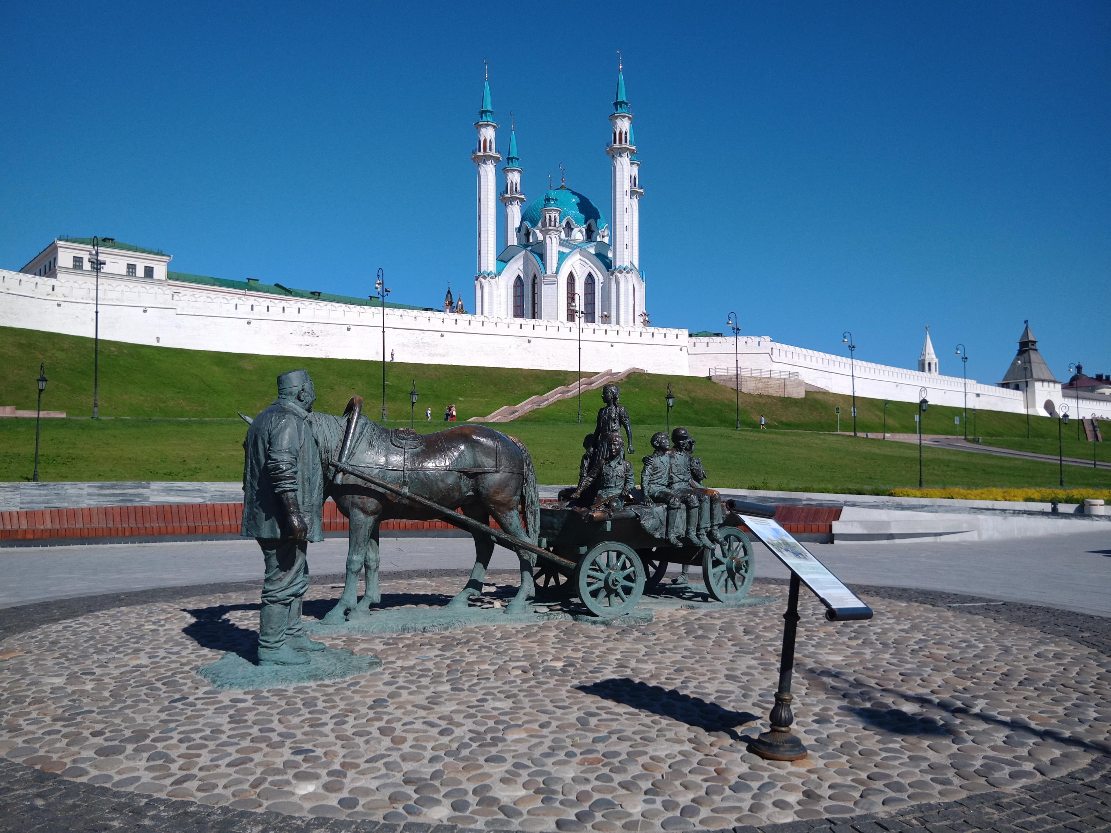 Памятник Асгату Галимзянову — фотография 1