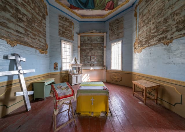 Храм Архистратига Божия Михаила (Красно). Фотография 2