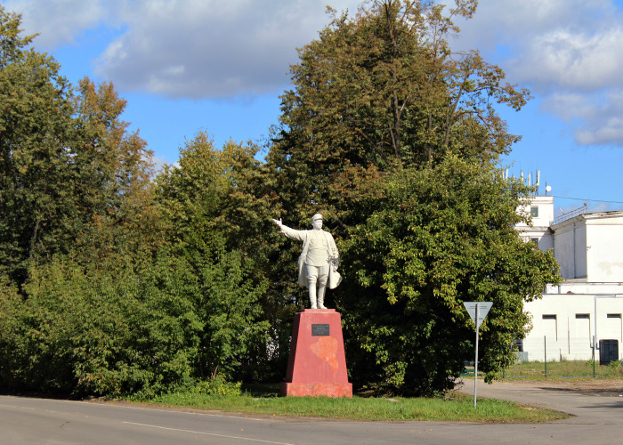Памятник Кирову. Фотография 1