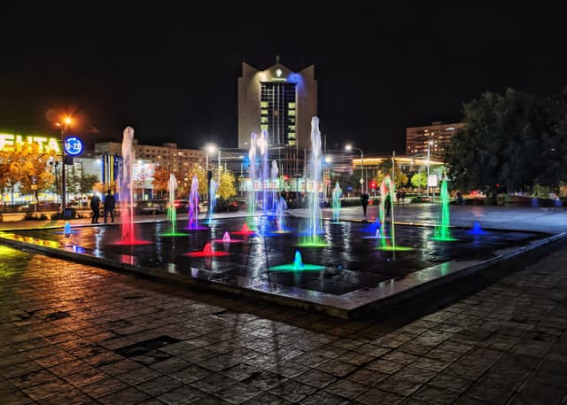 Поющий фонтан (Оренбург). Фотография 1