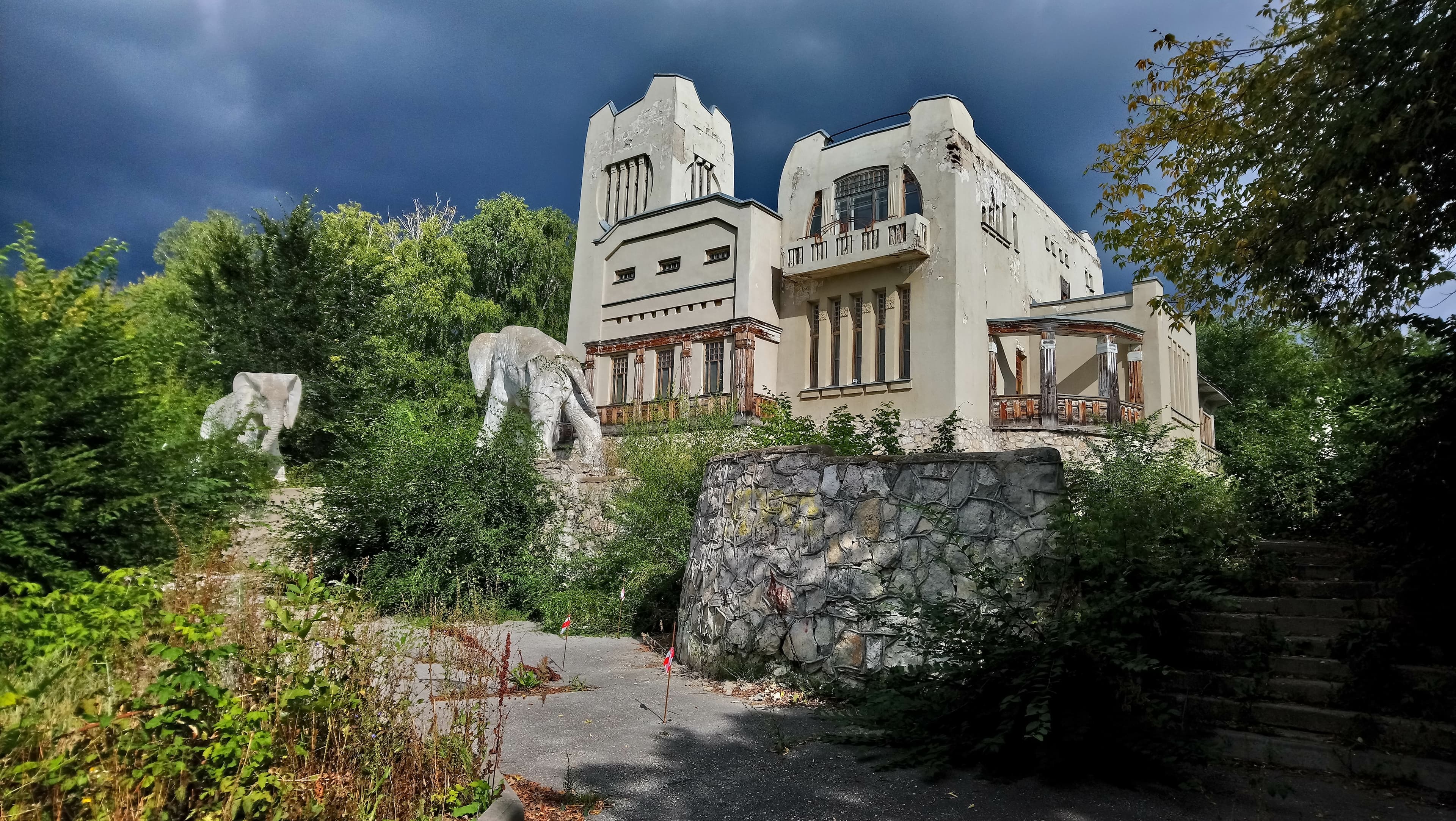 House with Elephants (Golovkin's Dacha) — photo 1