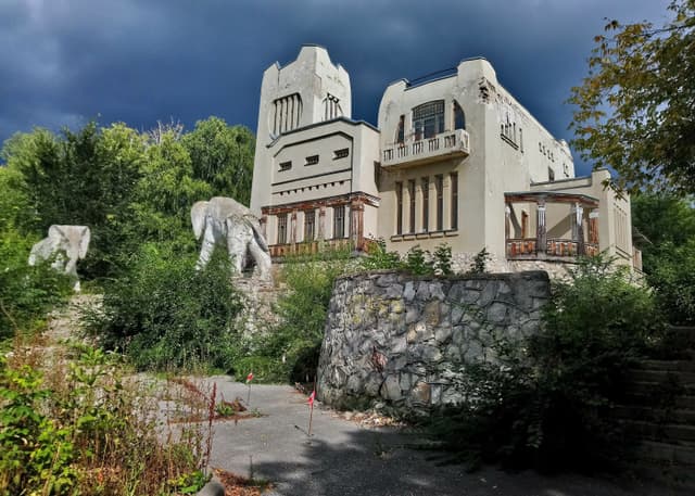 Дом со слонами (дача Головкина). Фотография 1