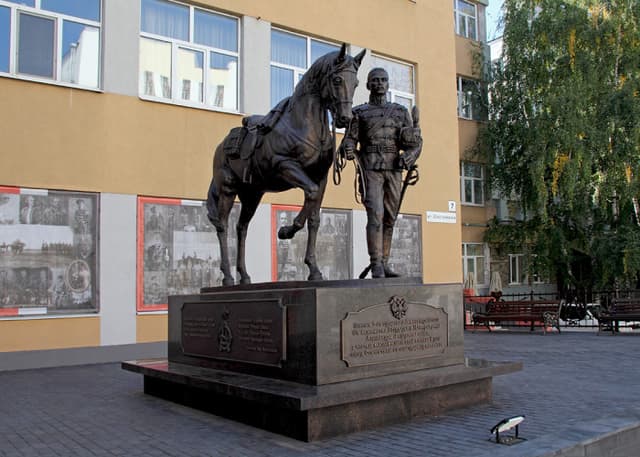 Памятник черным гусарам (Самара). Фотография 1