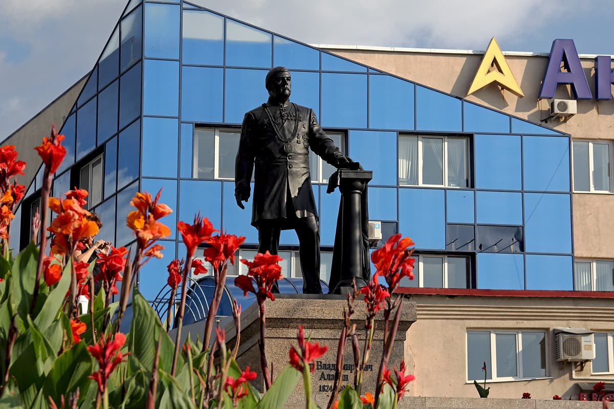 Monument to Pyotr Alabin (Samara) — photo 1