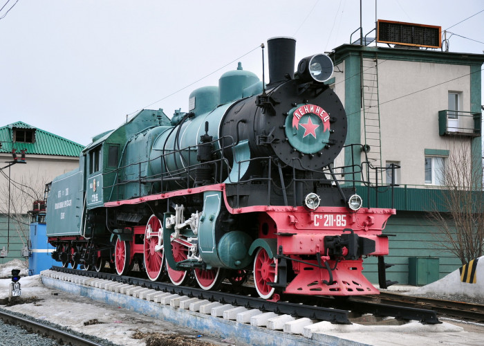 Паровоз-памятник Су-211-85 "Ленинец". Фотография 3