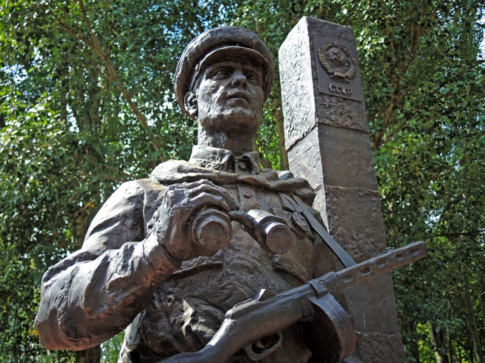 Monument to Border Guards of All Generations (Samara) — photo 1