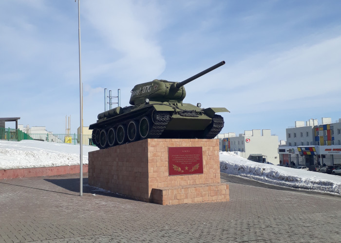 Памятник танку Т-34-85 (Самара). Фотография 2