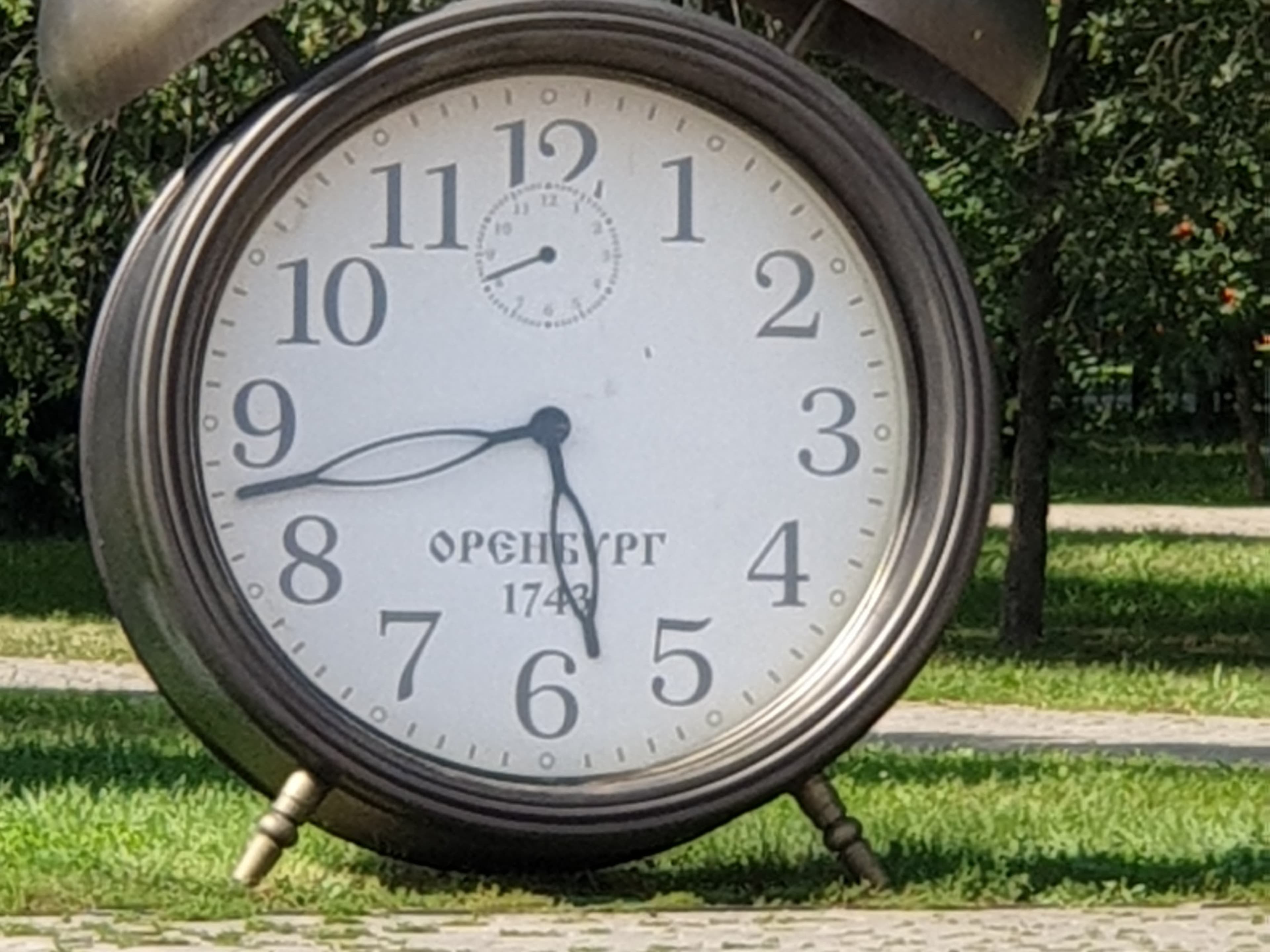 Art object "Alarm clock" (Orenburg) — photo 1