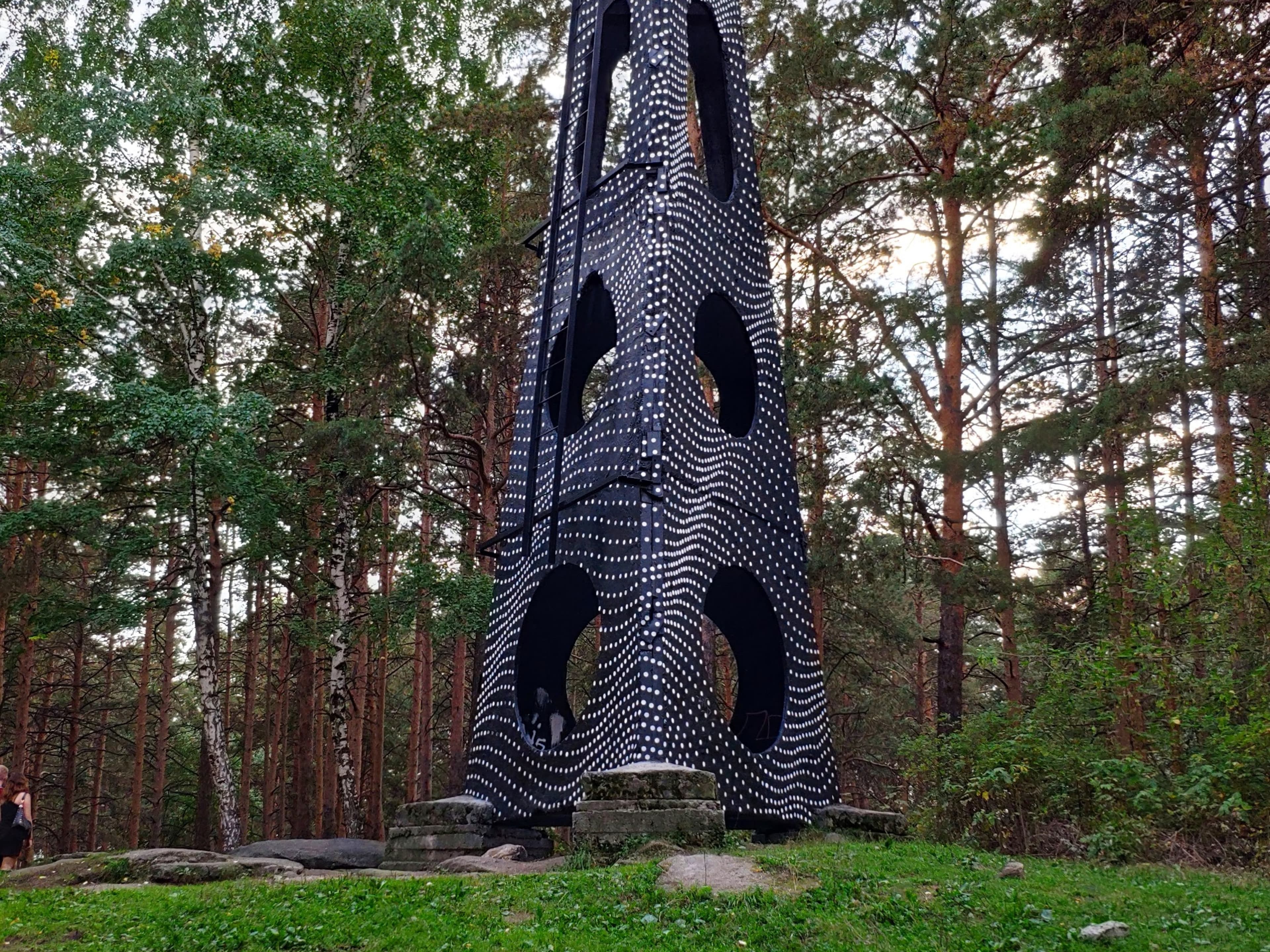 Tower in Shartashsky forest park — photo 1