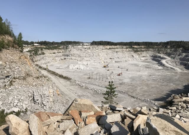 Шарташский гранитный карьер. Фотография 1