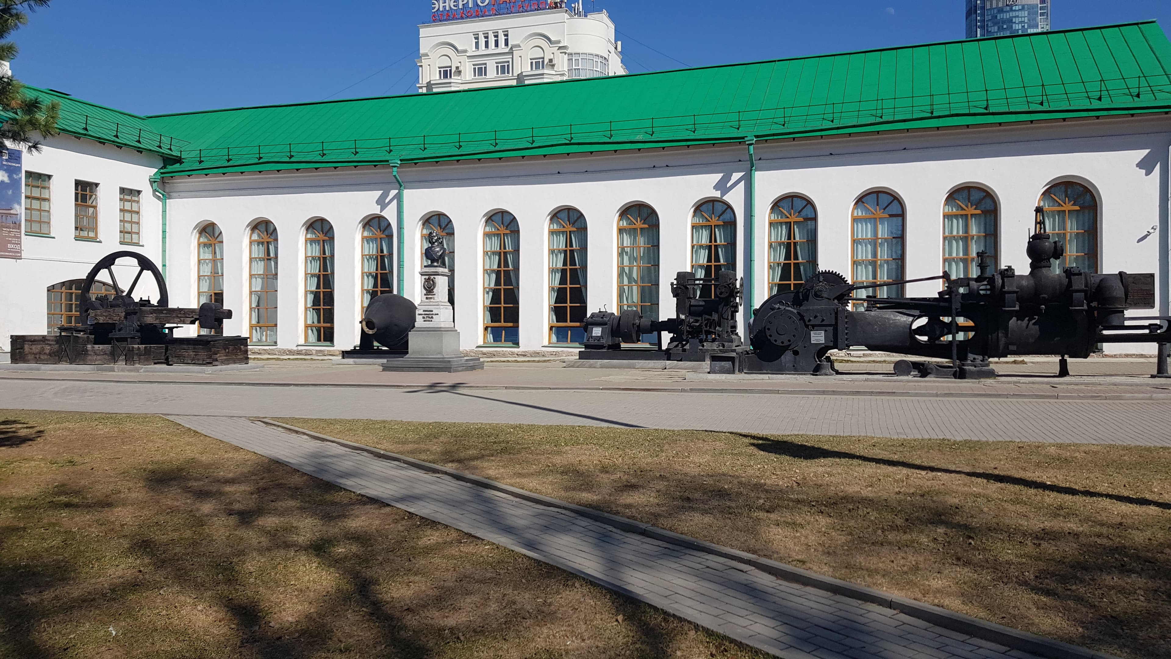 Historical square (Ekaterinburg) — photo 2