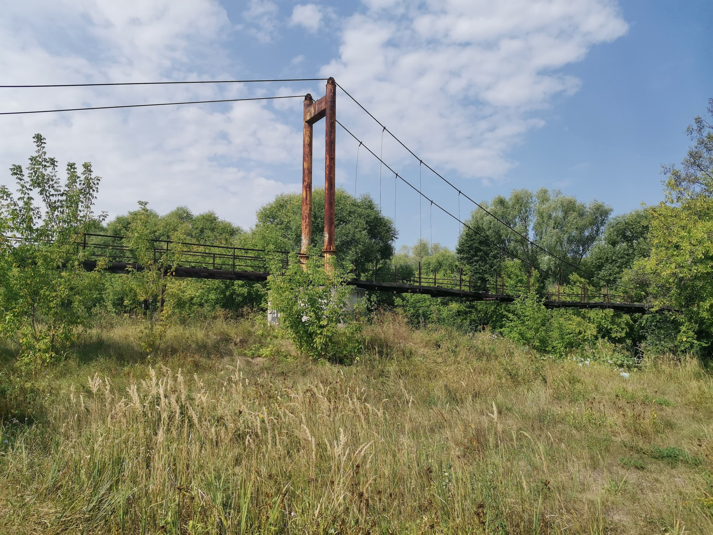 Old suspension bridge over the Sviyaga river — photo 2
