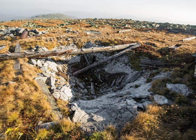 Развалины станции геологов (Ямантау). Фотография 7