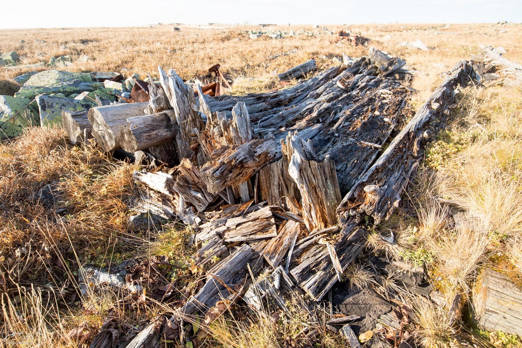 Ruins of the geologists' station (Yamantau) — photo 1