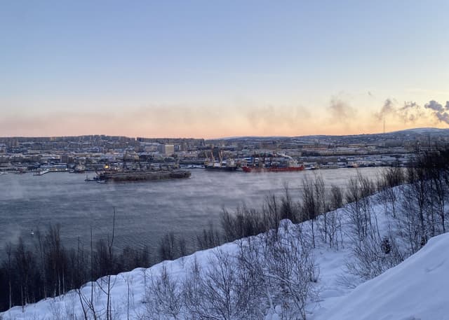 Памятник защитникам Мурманска. Фотография 2