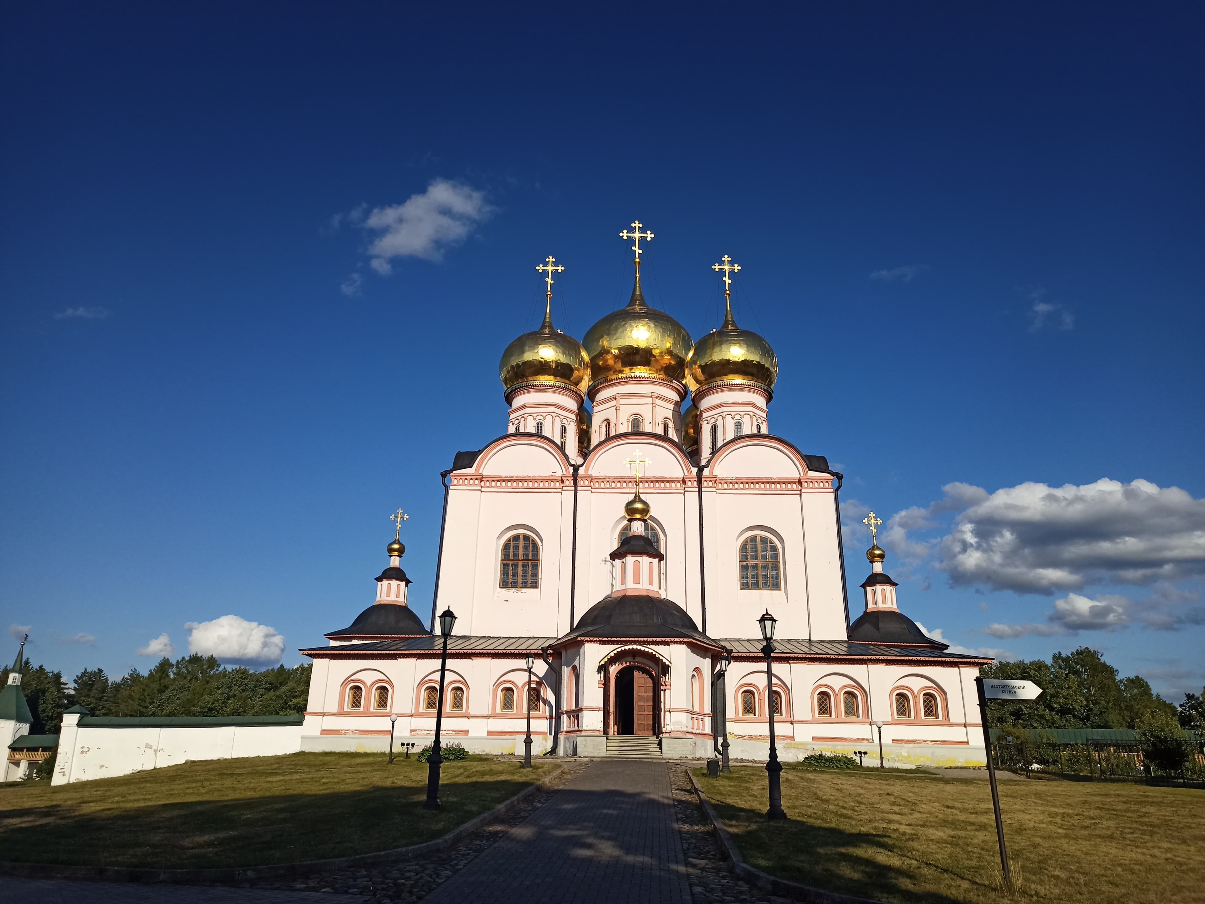 Валдайский Иверский монастырь — фотография 4