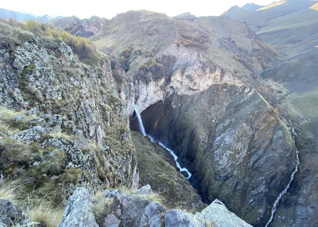 Водопад Кызыл Су. Фотография 2