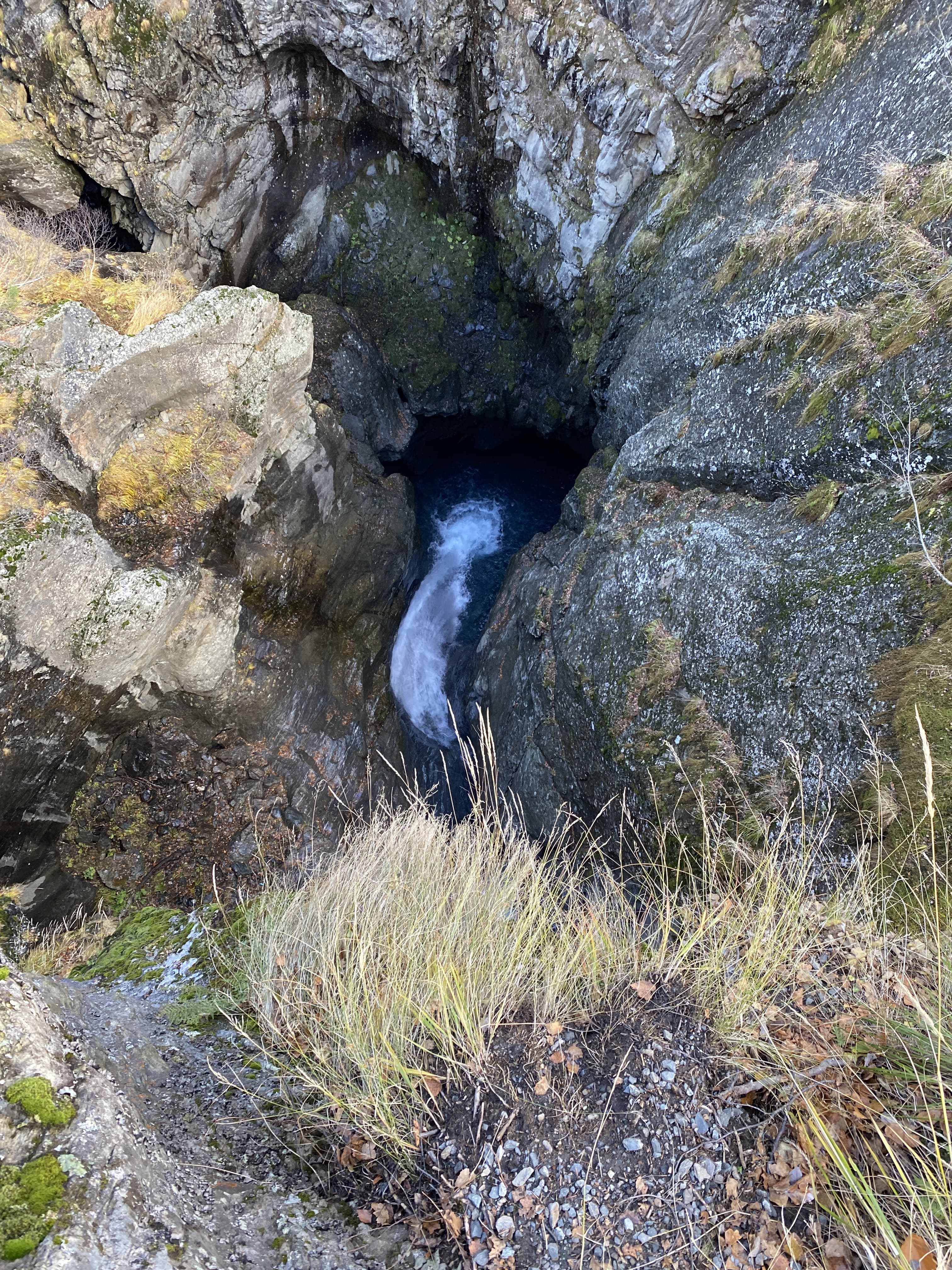 Devil's Mill Waterfall (Dombay) — photo 1