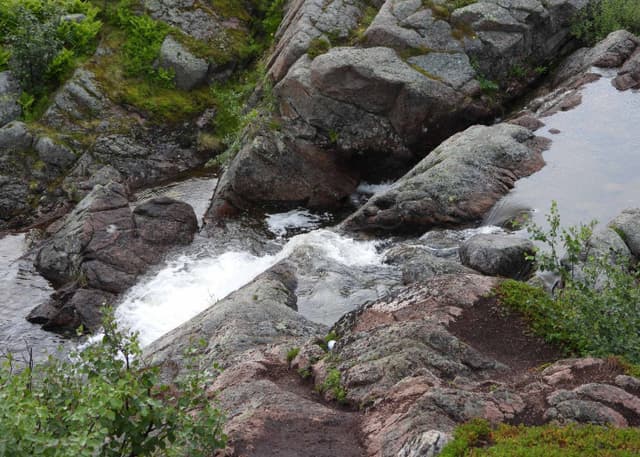 Териберский водопад. Фотография 2