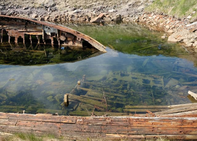 Кладбище кораблей (Териберка). Фотография 2