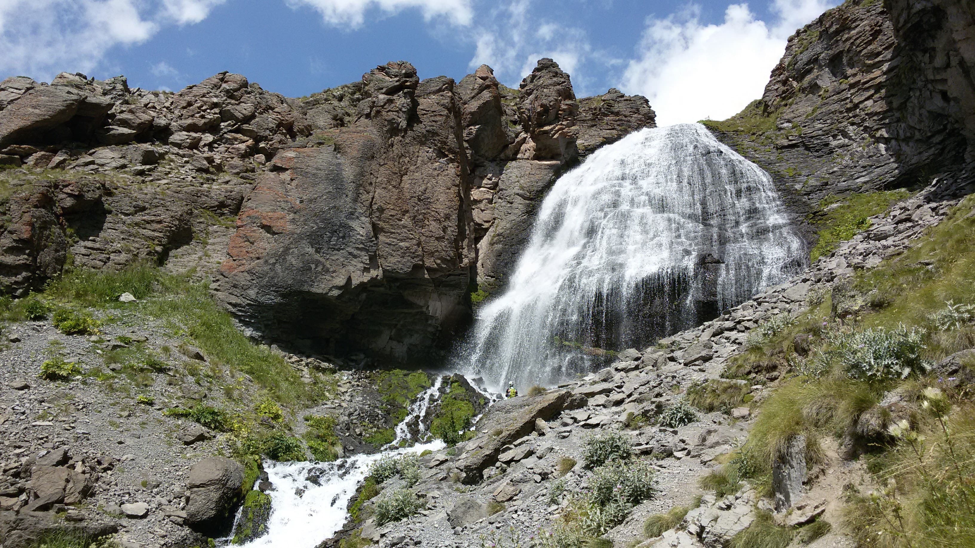 Waterfall Maiden's Braids (Chiranbashi-suu) — photo 1