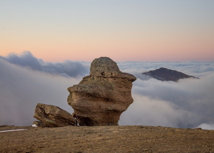 Каменные грибы Эльбруса. Фотография 1