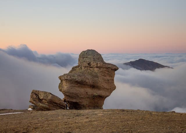 Каменные грибы Эльбруса. Фотография 8