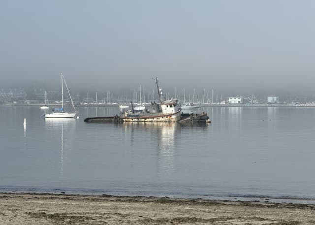 Затопленный корабль. Фотография 3