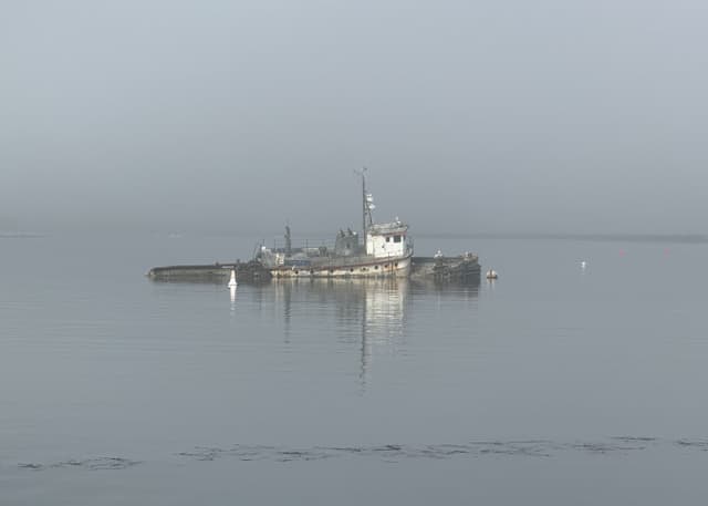 Затопленный корабль. Фотография 1