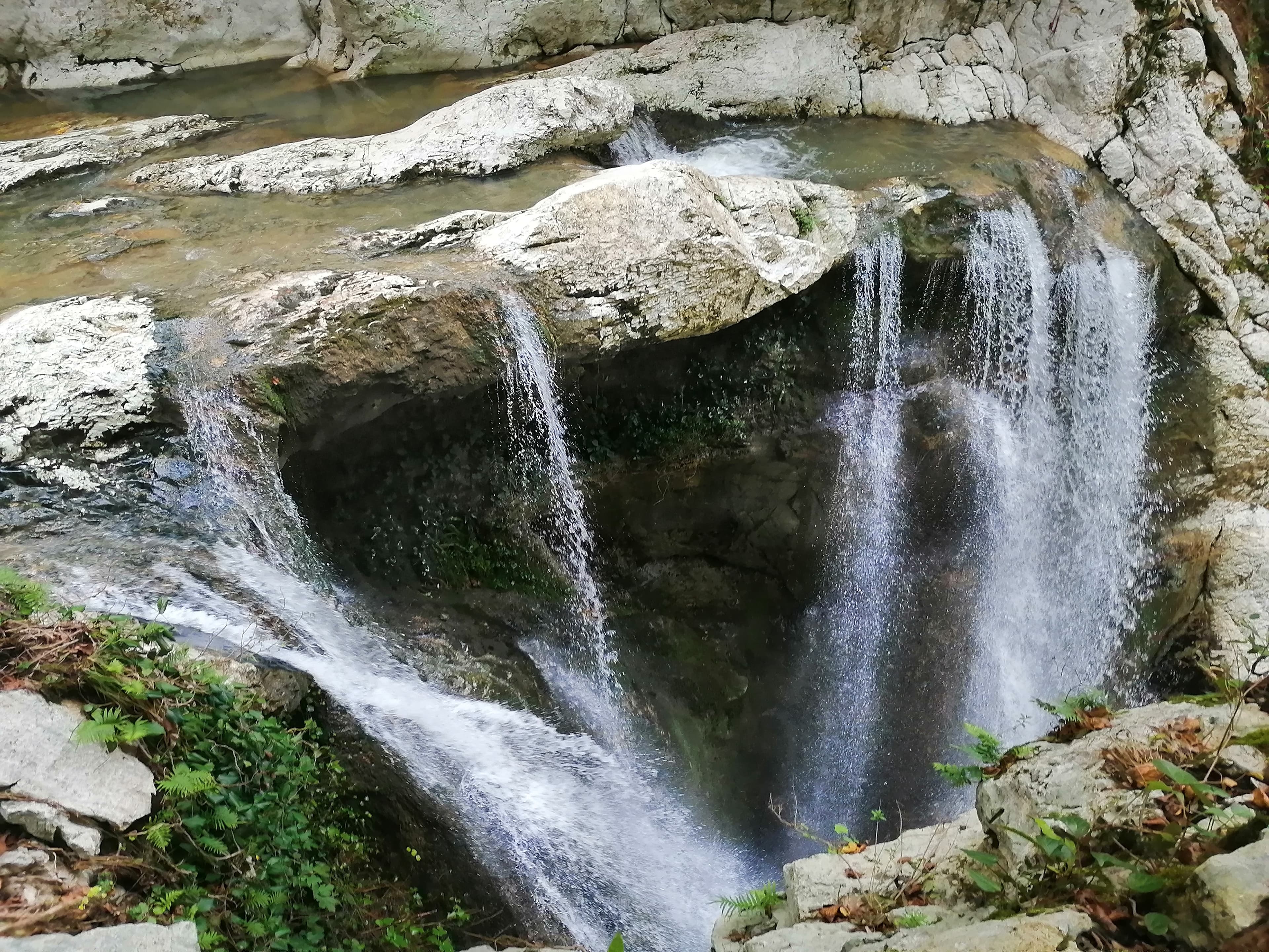 Agurskiye Waterfalls — photo 1