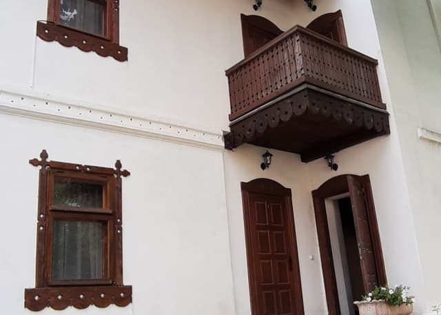 Дворец Манук-Бея (Хынчешты, Молдова). Фотография 2