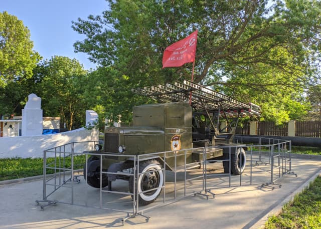 Сквер военной техники (Анапа). Фотография 1