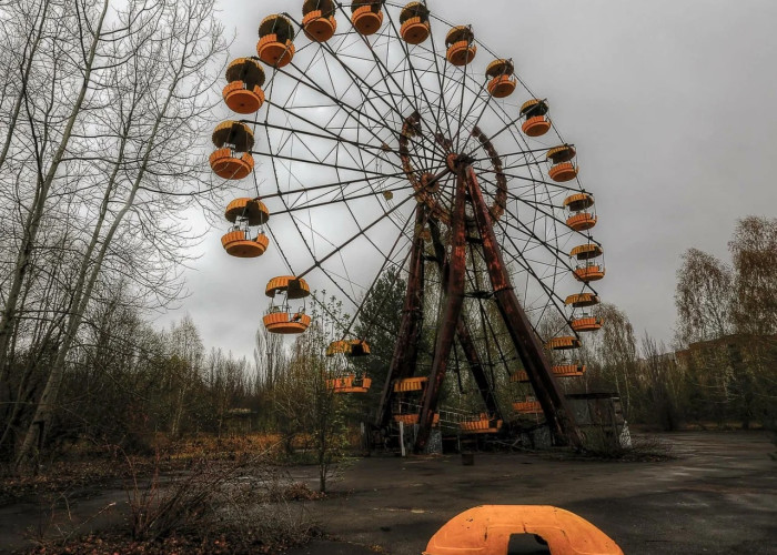 Колесо обозрения в Припяти. Фотография 2