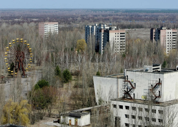 Колесо обозрения в Припяти. Фотография 1
