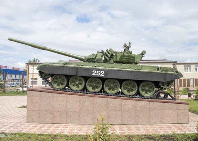 Аллея Славы в селе Октябрьское. Фотография 1