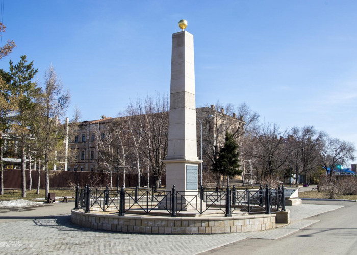 Памятник-обелиск Императору Александру I. Фото 1